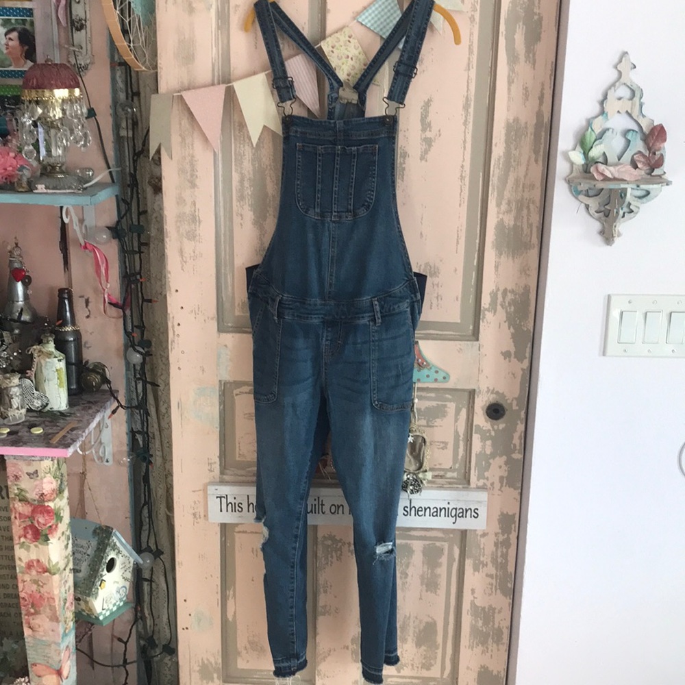 Maternity bib overalls medium